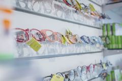 mobilier-pour-lunette-pharmacie-metal-