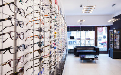 Menuisier agenceur : pour l’aménagement de votre boutique d’optique, faites appel à notre expert